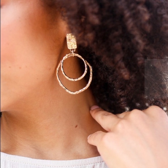 NEW! Gold Textured Statement Earrings. 2.25” long - Picture 4 of 4